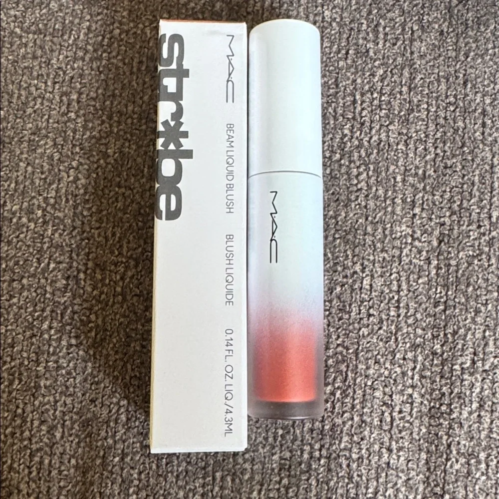 M·A·C Strobe Beam Blush $30 Retail - New in Box (Lavalite)